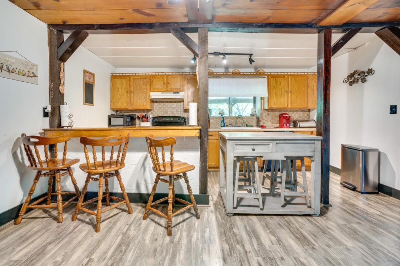 Вилла French Lick Getaway With Deck, Grill And Fire Pit! Экстерьер фото