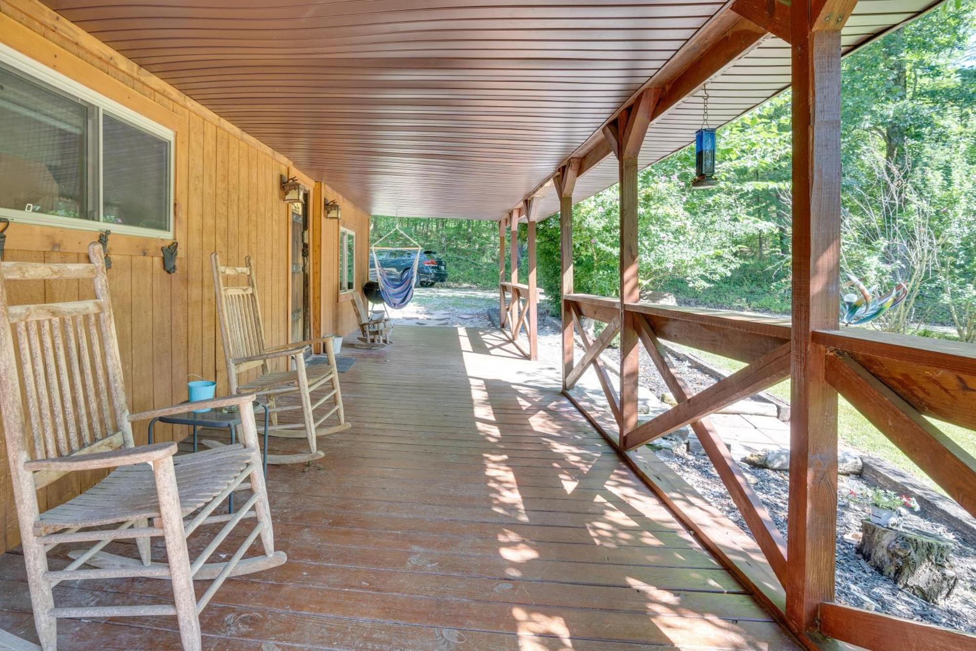 Вилла French Lick Getaway With Deck, Grill And Fire Pit! Экстерьер фото