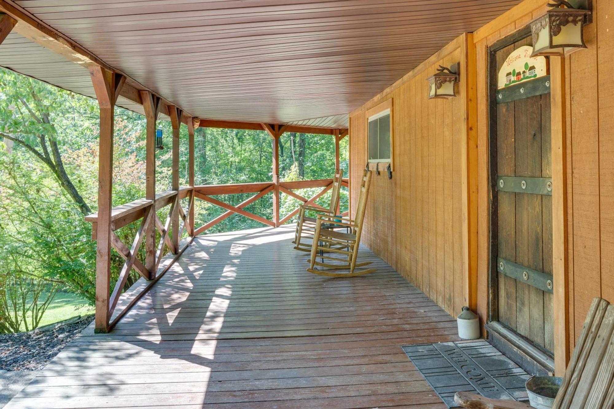 Вилла French Lick Getaway With Deck, Grill And Fire Pit! Экстерьер фото